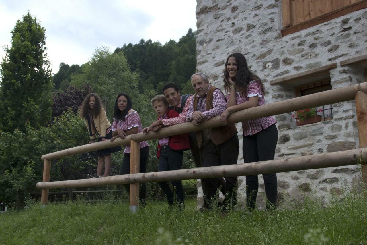 Agricampeggio Ai Gaggi Pellizzano Esterno foto